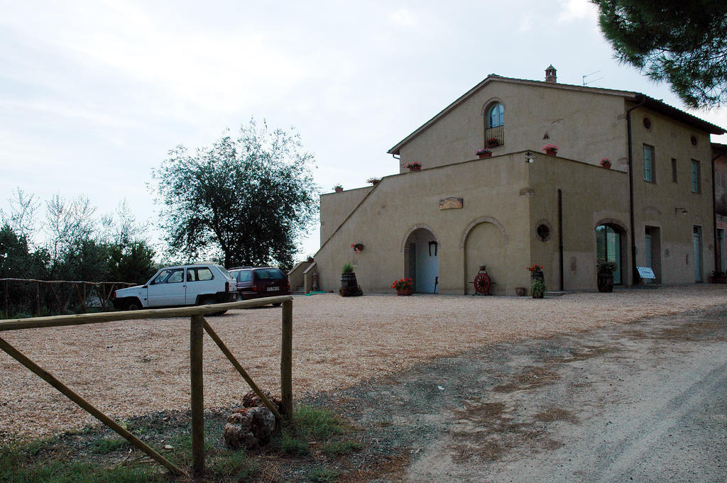 Gasthaus Agriturismo L'Olmo San Gimignano Exterior foto